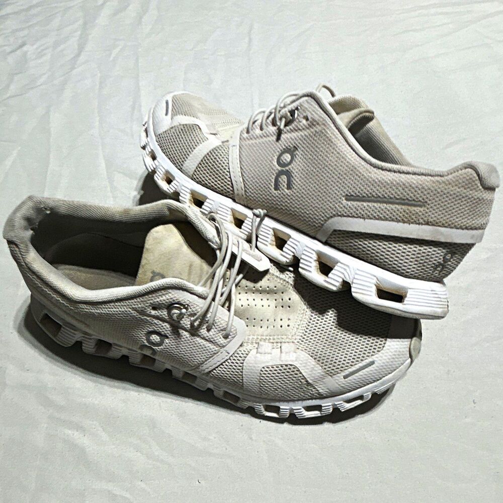 On Cloud 5 Womens Size 7 Pearl White Running Shoes Sneakers 59.98773 Low Top